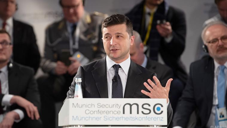 Ukrainischer Präsident Selenskyj hofft auf Gespräche mit Russland.