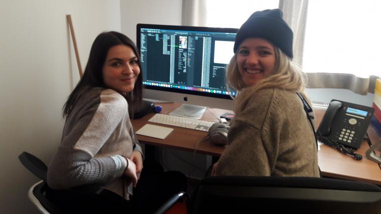 Valentina Strobl (links) und Lena Zingerle hatten auch am Ruhetag viel zu tun.