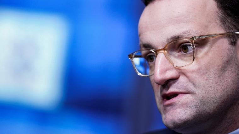 Der deutsche Gesundheitsminister Jens Spahn hat die Empfehlung ausgesprochen, Veranstaltungen mit mehr als 1000 Personen in Deutschland abzusagen.