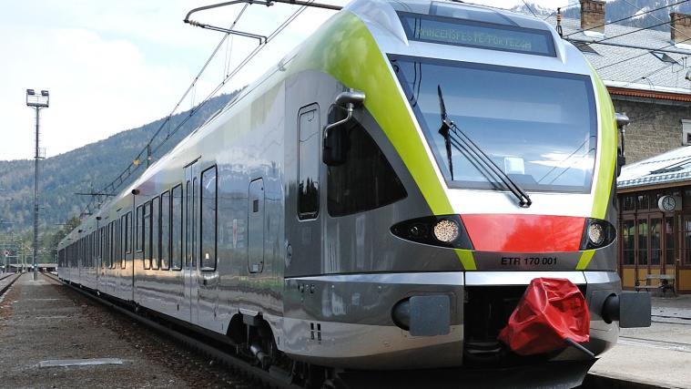 Der öffentliche Nahverkehr darf nur mehr in dringenden Fällen genutzt werden.