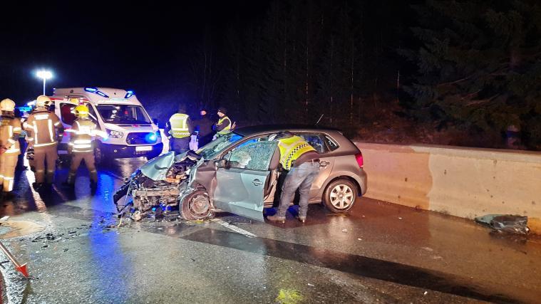 Die 50-Jährige starb noch an der Unfallstelle.