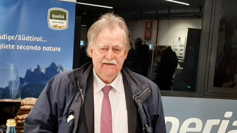 Dieter Knoll bei der Pressekonferenz am Donnerstag.