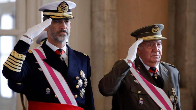 Ein Archivfoto von König Felipe und Altkönig Juan Carlos aus dem Jahr 2018.