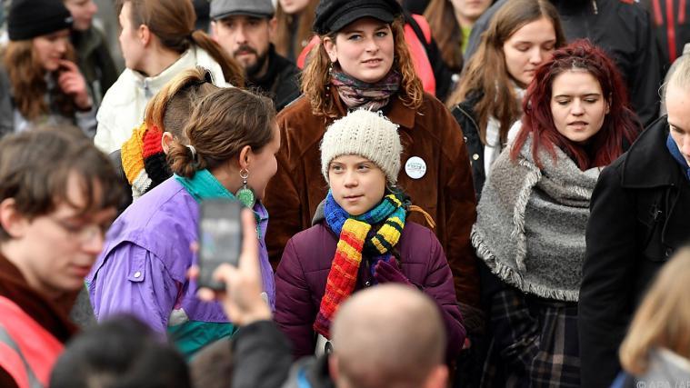 Greta Thunberg mischte sich in Brüssel unter die Demonstranten.