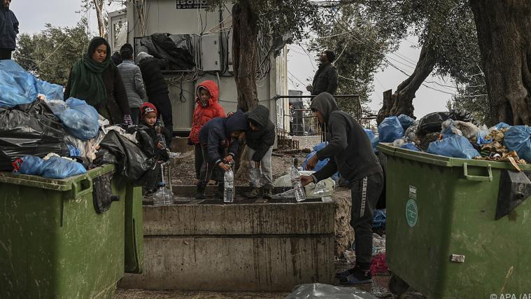 In den Flüchtlingscamps herrschen furchtbare Zustände.