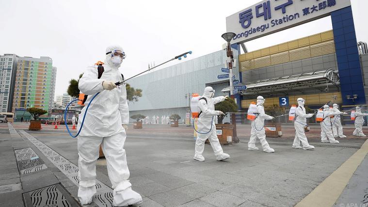 In Südkorea wird jetzt großflächig desinfiziert.