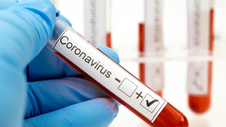 In Südtirols Altersheimen gibt es viele Bewohner und Pflegekräfte, die am Coronavirus erkrankt sind.