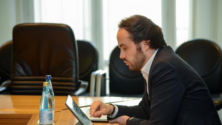 Landesrat Philipp Achammer während der Krisensitzung am Mittwoch.