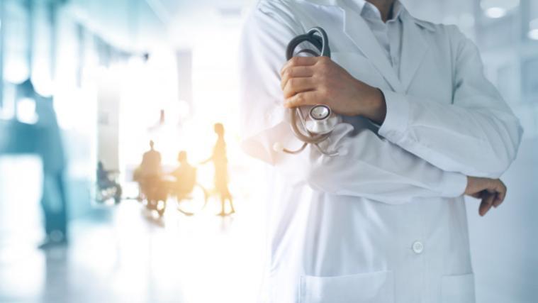 Mehrere italienische Modegruppen krempeln ihre Produktion um und produzieren Ausrüstungen für Sanitäter.