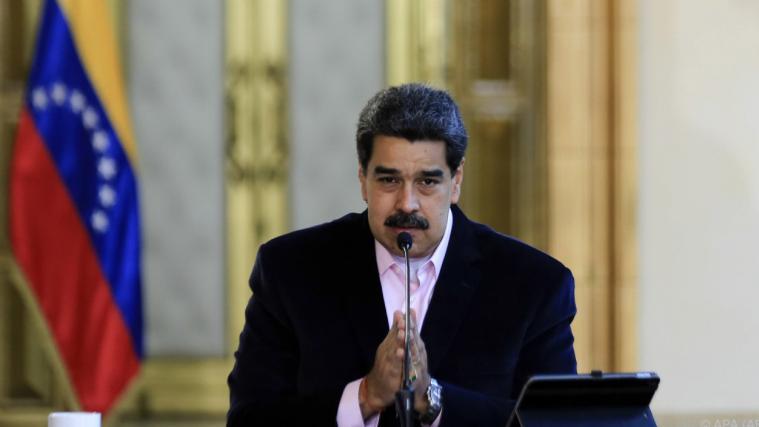 Nicolas Maduro hat Donald Trump in seiner Fernsehansprache am Donnerstag einen Widerling genannt.