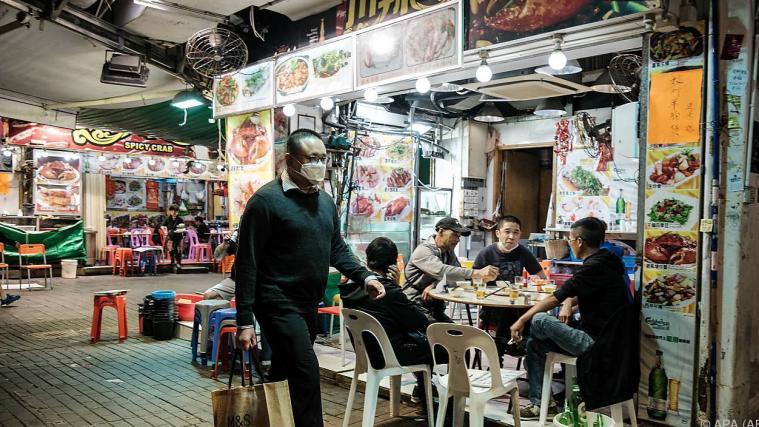 Nun sind es in China die Rückkehrer, die den Virus wieder ins Land bringen.