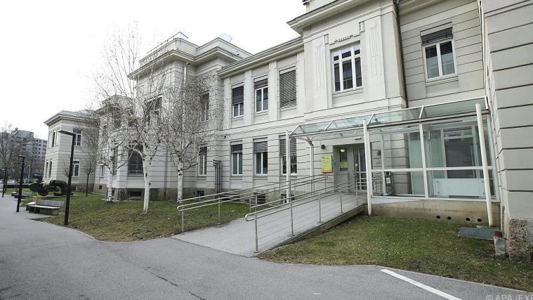 Paar darf Innsbrucker Universitätsklinik wieder verlassen.