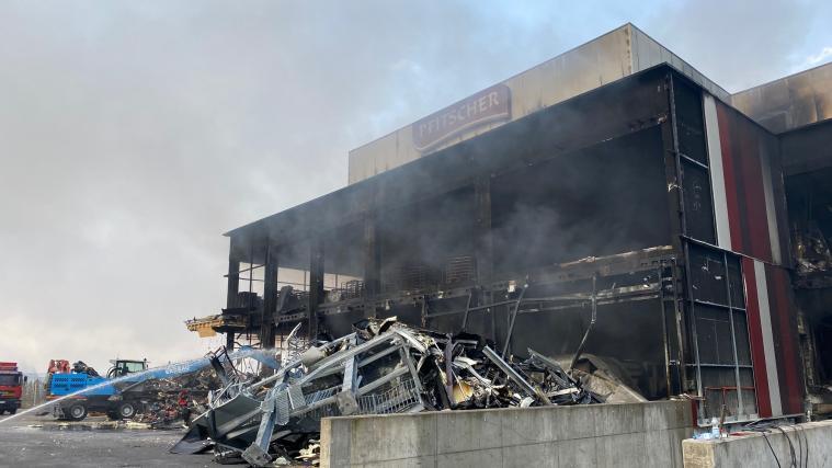 Totalschaden aufgrund des Brandes bei der Metzgerei Pfitscher.
