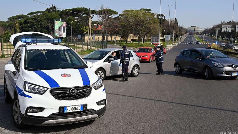 Verstärkte Polizeikontrollen in Italien.