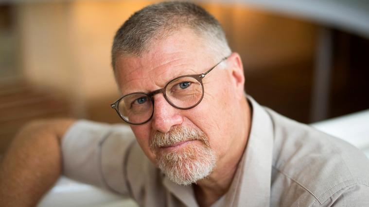 Autor Deon Meyer findet „keinen Gefallen“ an den Parallelen seines Thrillers mit der Wirklichkeit.