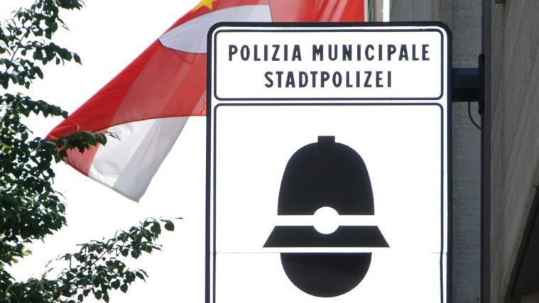 Bitte Diebstähle oder Betrugsversuche sofort bei der Stadtpolizei melden.