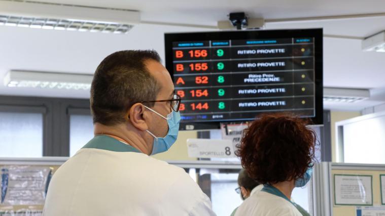 Die Zahl der aktiv Infizierten in Italien ging in den letzten 24 Stunden zurück.