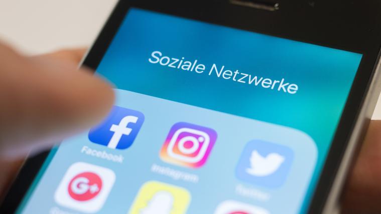 Facebook geht aktiv gegen Falschinformationen vor.