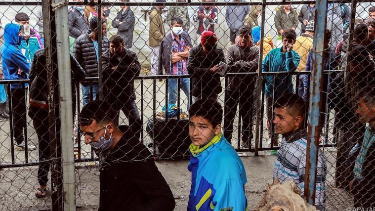 Griechische Flüchtlingslager sind überfüllt.
