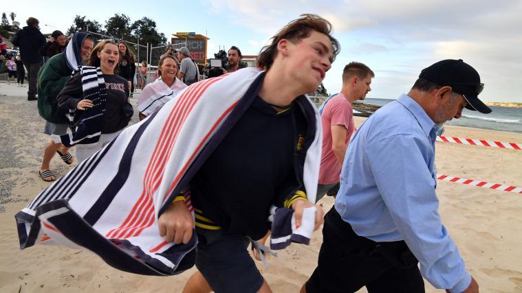 Hunderte Australier stürmten den beliebten Bondi Beach.