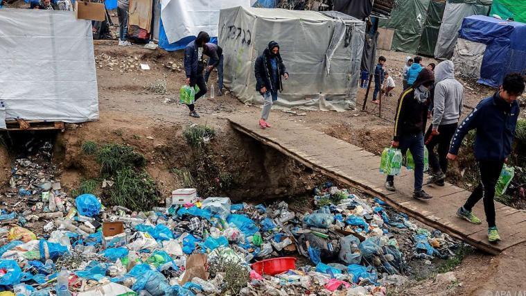 Luxemburg holt 12 minderjährige Flüchtlinge aus griechischen Lagern.