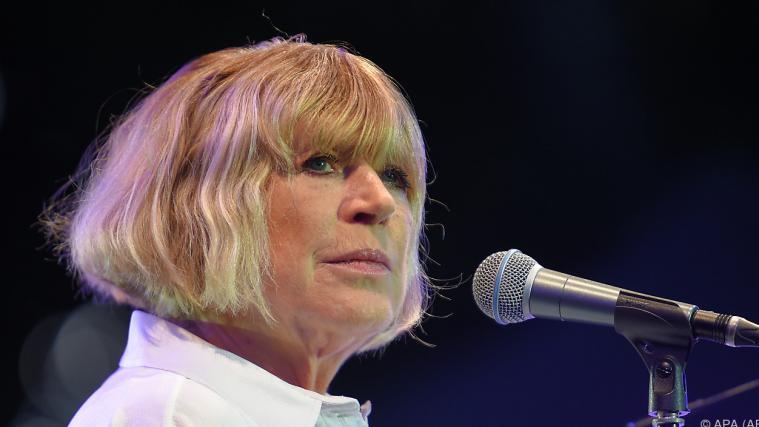 Marianne Faithfull am Corornavirus erkrankt.