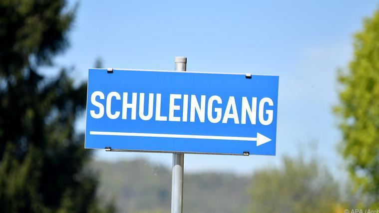 Maturaklassen bzw. Abschlussklassen kehren zurück.