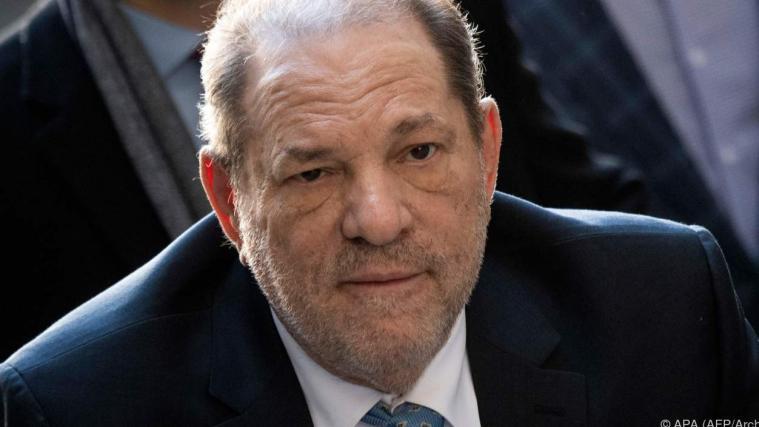Zusätzliche Anklage gegen Harvey Weinstein.