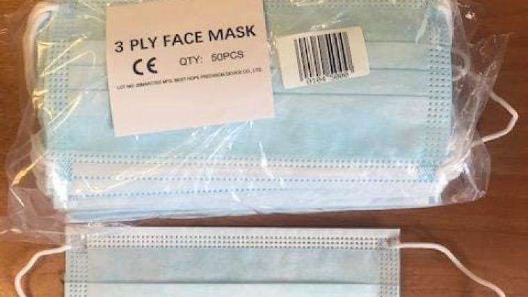 Die möglicherweise gesundheitsschädlichen Masken wurden beschlagnahmt.
