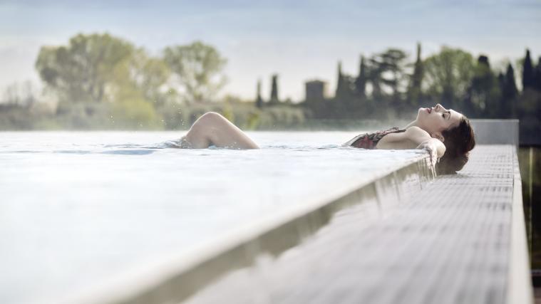 Die Quellenhof Luxury Resorts vereinen in perfekter Harmonie Südtiroler Herzlichkeit und das typische italienische Lebensgefühl „ladolcevita“.
