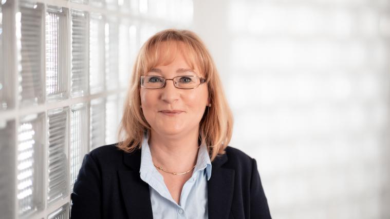 Petra Holzer, Landesobfrau der Frauen im lvh, fordert mehr Planungssicherheit für Familien.