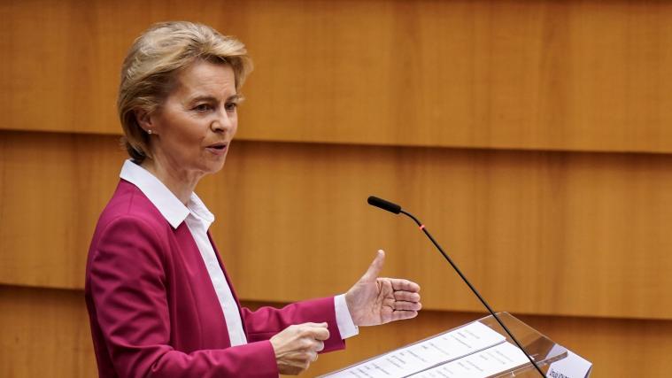 Ursula von der Leyen ruft Donald Trump dazu auf, seine Entscheidung zu überdenken.
