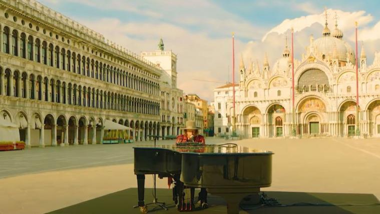 Zucchero singt in unglaublich schöner Kulisse für Venedig.