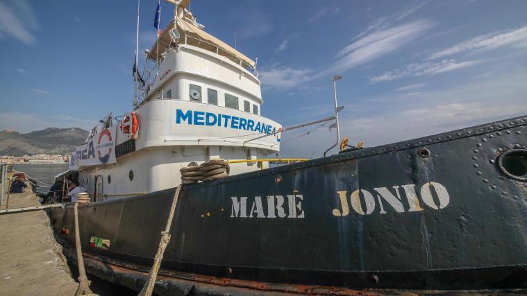 43 Menschen wurden an Bord des Schiffes genommen.