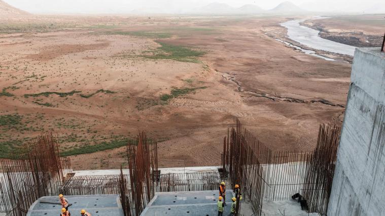 Äthiopien hatte 2010 mit dem Bau des 4,8 Milliarden Dollar teuren Staudamms begonnen und will das Wasserkraftwerk am Blauen Nil zur Stromgewinnung nutzen.