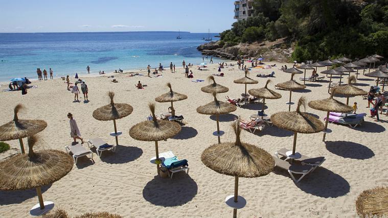 Baden, aber kein „Eimer-Saufen“ auf Mallorca.