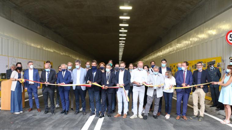 Banddurchschneiden zur Eröffnung des neuen Mittelanschlusses in Brixen am Freitag.