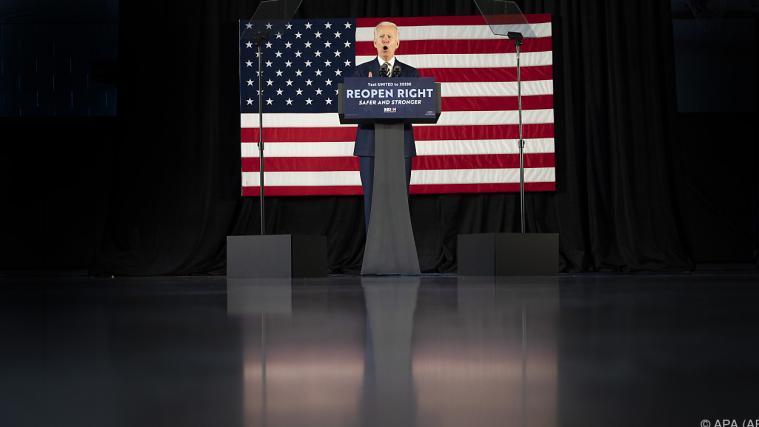Biden wird von Ex-Präsident Barack Obama unterstützt.