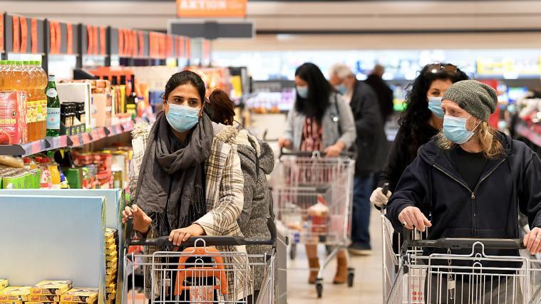 Das Einkaufen in Österreich ist ab dem heutigen Montag wieder ohne Maske möglich.