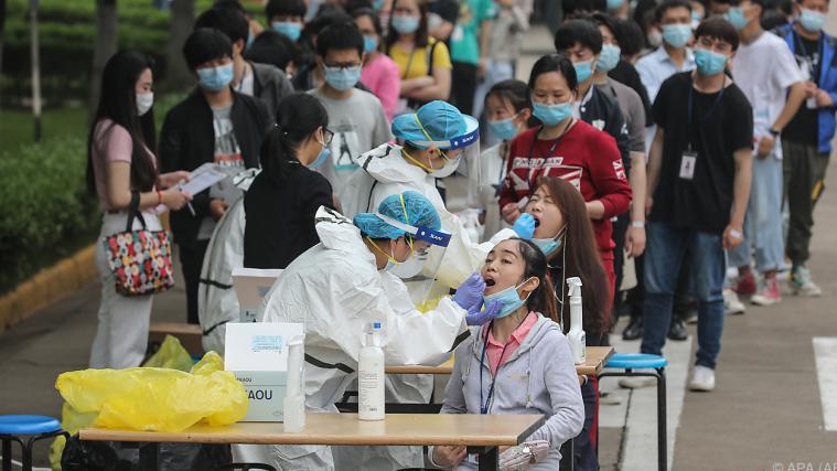 Die Chinesische Stadt nahm flächendeckende Testungen vor.