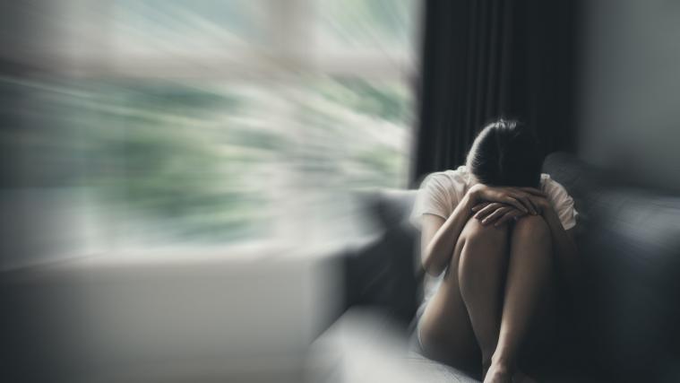 „Die erste große Hilfe ist Kontakt. Sprechen Sie mit Ihrer Familie, rufen Sie Freunde und Nachbarn an, machen Sie sich in Ihrem Zustand bitte bemerkbar, verheimlichen Sie nichts. Geteiltes Leid ist halbes Leid.