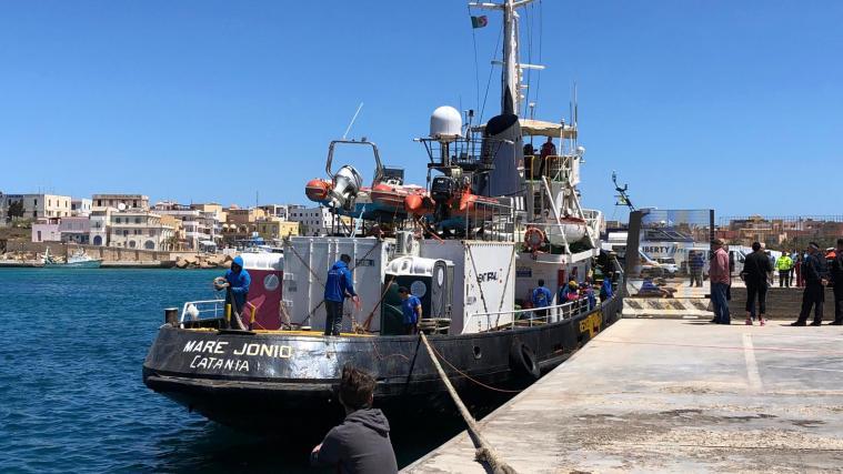 Die Migranten durften nicht an Bord der „Mare Jonio“.