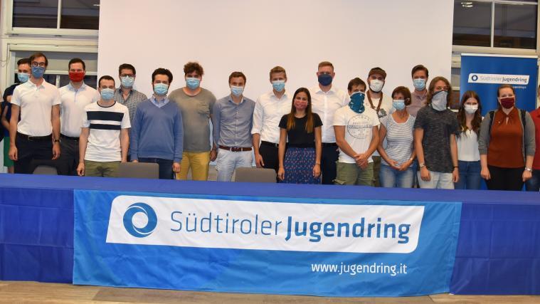 Die Vertreter des Südtiroler Jugendrings bei der 96. Vollversammlung.
