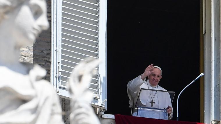 Eine Million Euro spendet Papst Franziskus an arme Menschen in Rom.