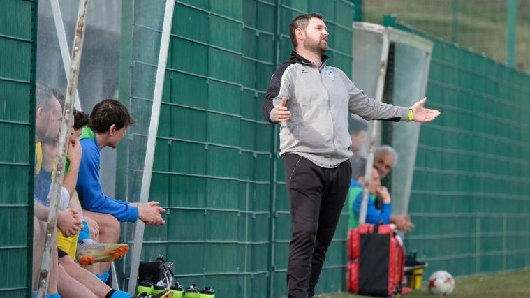 Für Trainer Christian Pixner und St. Martin Moos zittern um die Oberliga-Zugehörigkeit