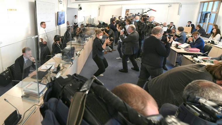 Journalisten vor Beginn des Ibiza-U-Ausschusses am Donnerstag im Parlamentsausweichquartier in der Hofburg in Wien.