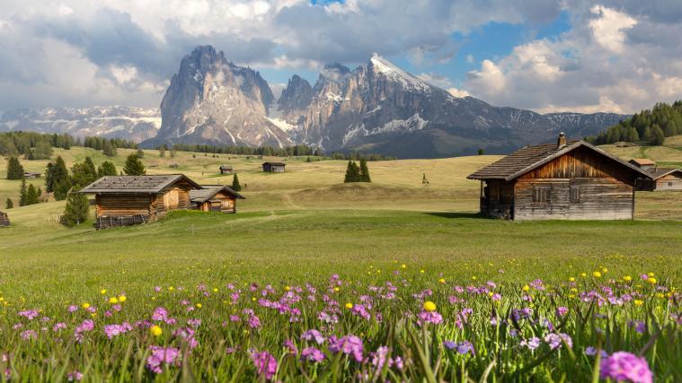 Reisenden können endlich ohne Einschränkungen die Grenze zu Italien passieren. Im Bild: Seiser Alm, Südtirol