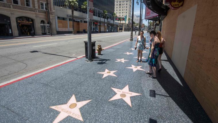 Über 2600 Plaketten befinden sich bereits auf dem „Walk of fame“.