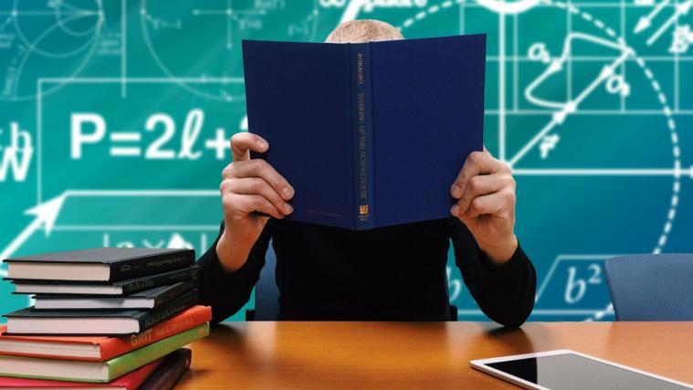 7 von 10 Oberschulabgängern studieren anschließend in Italien oder Österreich.