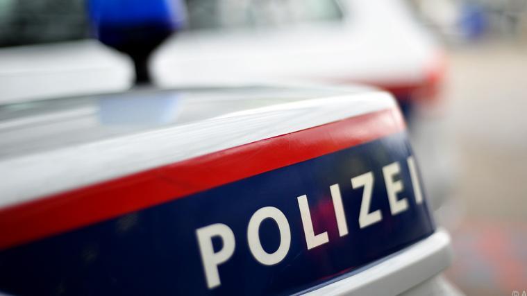 Auch 2 Polizisten waren am Ort des Geschehens im Einsatz.